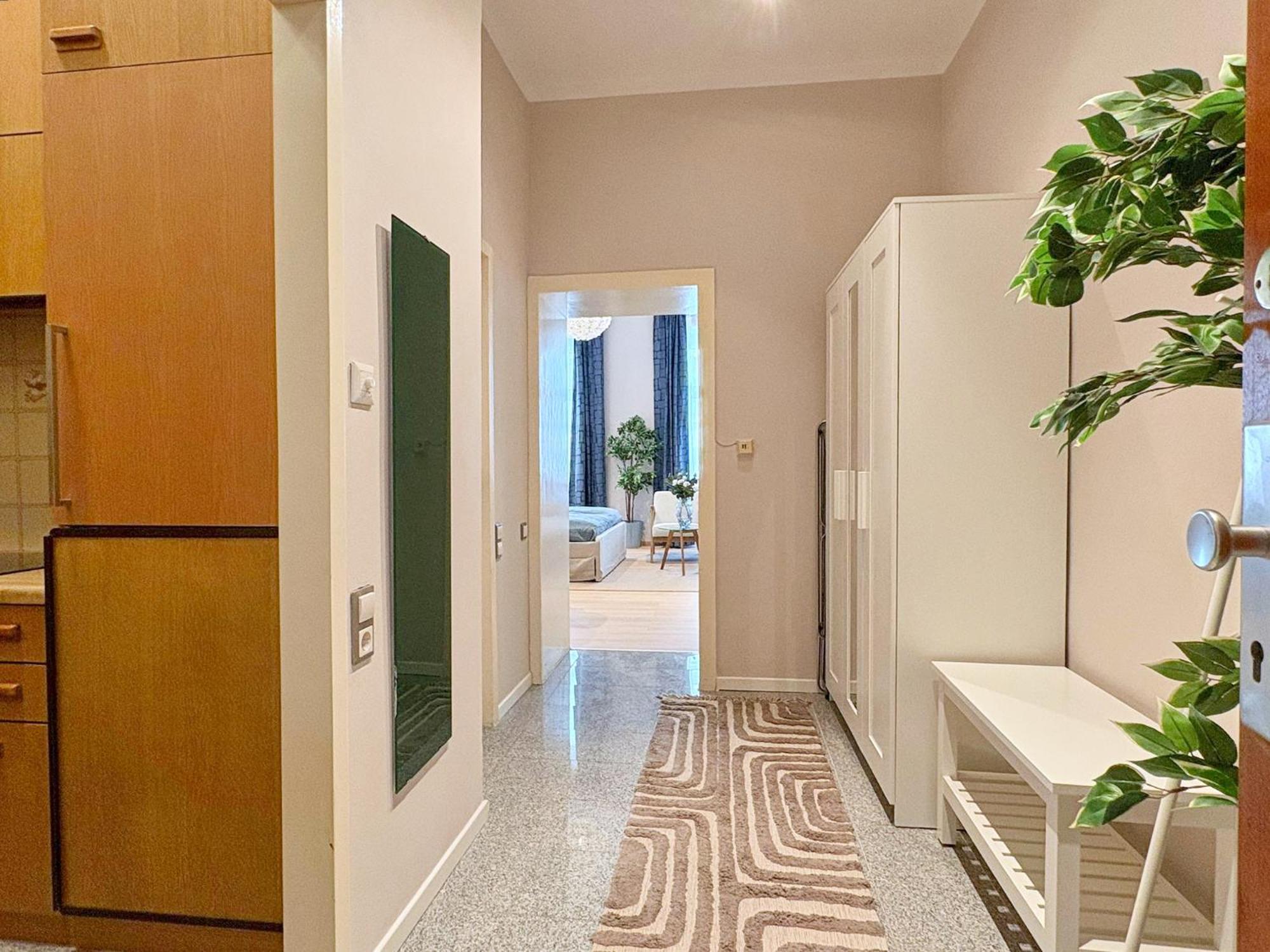 Spacious And Near Metro I Close To Parks I Akh Apartment Vienna Exterior photo